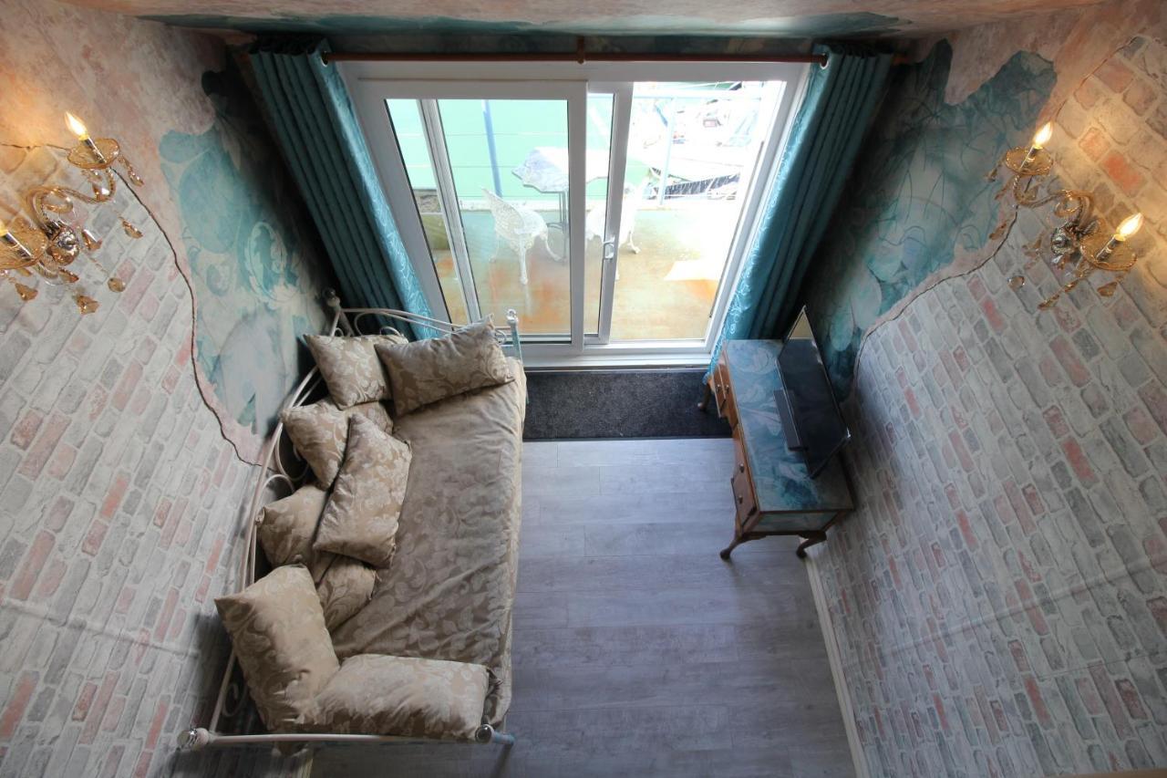 Unique, Loft-Style Apartment With Fantastic Brighton Marina Views Eksteriør bilde